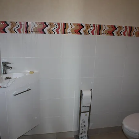 Moderne Avec Acces Independant, Proche Centre-ville Et Thermes, Terrasse Et Equipements Inclus - Fr-1-589-57 Holiday home *