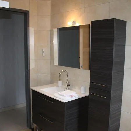 Moderne Avec Acces Independant, Proche Centre-ville Et Thermes, Terrasse Et Equipements Inclus - Fr-1-589-57 Holiday home Contrexeville