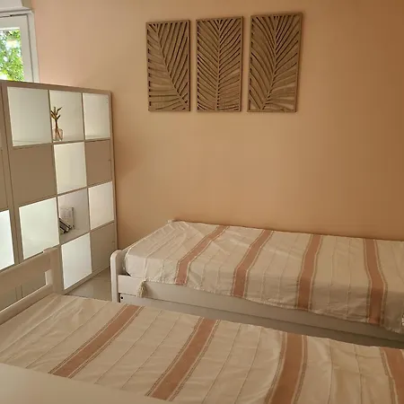 Moderne Avec Acces Independant, Proche Centre-ville Et Thermes, Terrasse Et Equipements Inclus - Fr-1-589-57 Holiday home