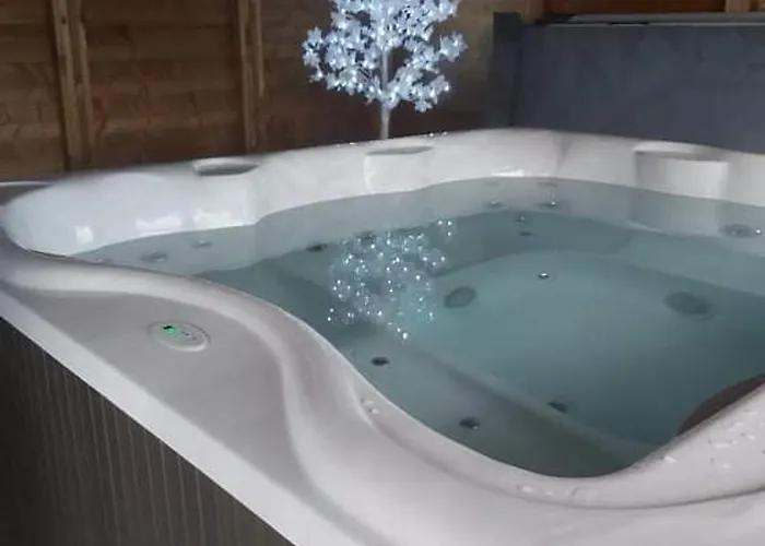 Moderne Avec Acces Independant, Proche Centre-ville Et Thermes, Terrasse Et Equipements Inclus - Fr-1-589-57 孔特雷克塞维尔