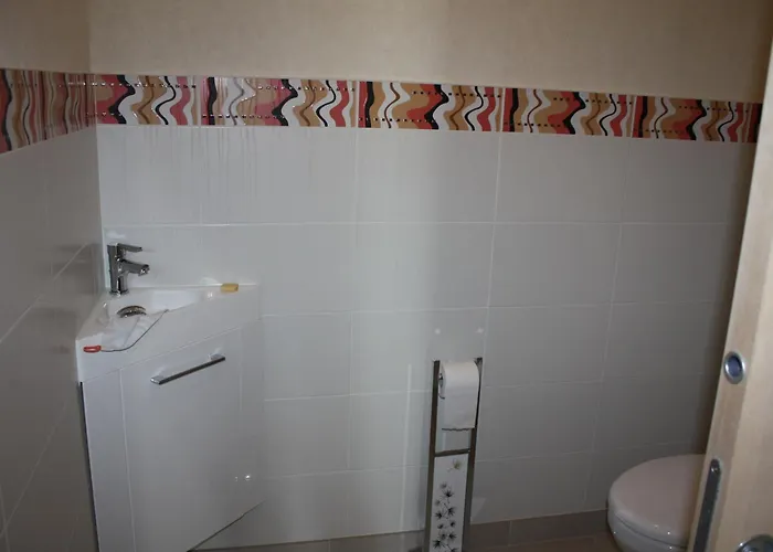 Moderne Avec Acces Independant, Proche Centre-ville Et Thermes, Terrasse Et Equipements Inclus - Fr-1-589-57 度假居 *